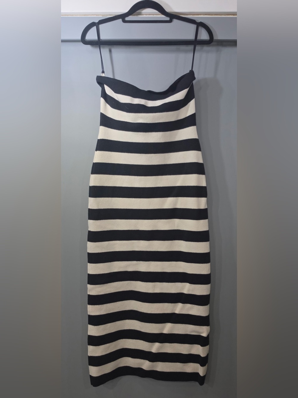 Abercrombie & Fitch Black and White Striped midi sweater dress